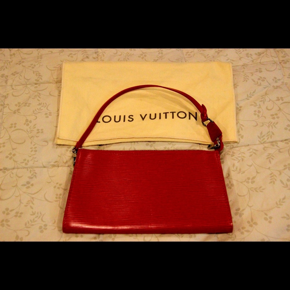 !!SOLD!!!Louis Vuitton Red Epi Leather Pochette